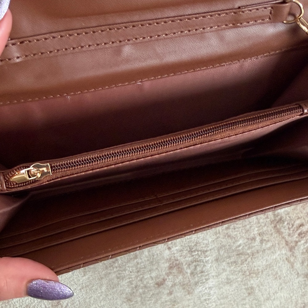 Elegant Brown Woven Chain Bag - Picture 2 of 4